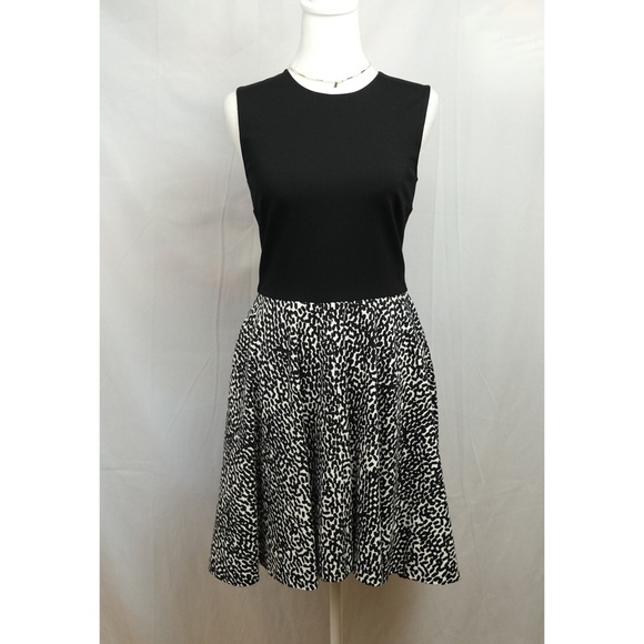 Diane von furstenberg DVF Jennie leopard mini dress. Size 0 - Picture 2 of 6